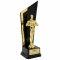 GRAP-067-OSCAR-CHL   PREZENT NAGRODA Statuetka na Dzień Chłopaka DLA KOLEGI DZIEWCZYNY imieniem (14).png