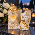 Znicz na grób anioł z latarenką i sercem figurka gipsowa biało-złota 29 cm