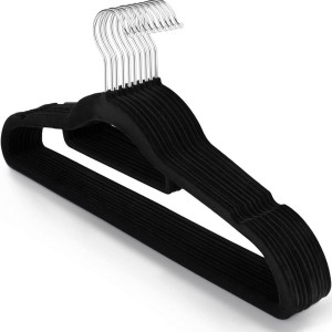 ZESTAW WIESZAKÓW NA UBRANIA WELUROWE 10 SZT ANTYPOŚLIZGOWE CZARNE