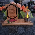 SOLARNY ZNICZ LED STATUETKA NA CMENTARZ GRÓB DUŻA DĄB RÓŻA