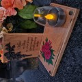 SOLARNY ZNICZ LED STATUETKA NA CMENTARZ GRÓB DUŻA DĄB RÓŻA