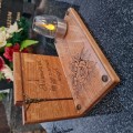 SOLARNY ZNICZ LED STATUETKA NA CMENTARZ GRÓB DUŻA DĄB RÓŻA