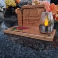 SOLARNY ZNICZ LED STATUETKA NA CMENTARZ GRÓB DUŻA DĄB RÓŻA