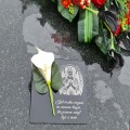 DEKORACJA na grób GRAWEROWANY ZNICZ podstawka na cmentarz KWIAT LILIA