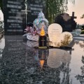 Znicz LED STATUETKA Złota NA CMENTARZ GRÓB DUŻA wieczna lampka nagrobna