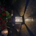 ZNICZ SOLARNY LED LAMPION NA GRÓB STATUETKA NA CMENTARZ Z KRZYŻEM