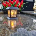 ZNICZ SOLARNY LED LAMPION NA GRÓB STATUETKA NA CMENTARZ Z KRZYŻEM