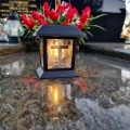 ZNICZ SOLARNY LED LAMPION NA GRÓB STATUETKA NA CMENTARZ Z KRZYŻEM