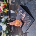 ZNICZ statuetka podstawka na cmentarz grób PŁOMIEŃ LED wieczny lampion
