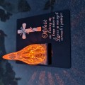 ZNICZ statuetka podstawka na cmentarz grób PŁOMIEŃ LED wieczny lampion