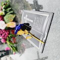 Podstawka na cmentarz GRAWEROWANY ZNICZ dekoracja na grób WIECZNA RÓŻA