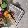 DEKORACJA na grób GRAWEROWANY ZNICZ podstawka na cmentarz RÓŻA DLA TATY