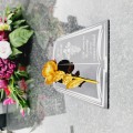 DEKORACJA na grób GRAWEROWANY ZNICZ podstawka na cmentarz RÓŻA DLA BABCI