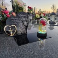DEKORACJA na grób GRAWEROWANY ZNICZ podstawka na cmentarz RÓŻA DLA BABCI