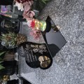 DEKORACJA na grób GRAWEROWANY ZNICZ podstawka na cmentarz RÓŻA DLA MAMY