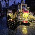 ZNICZ LED Statuetka Ze Zdjęciem Cmentarz GRÓB dla Mamy Taty Babci Dziadka