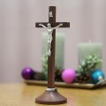 ELEGANCKI ZESTAW KOLĘDOWY Z IKONĄ Krzyż z Jezusem Brązowe Drewno Świeczniki