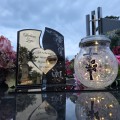 WIECZNY ZNICZ SOLARNY Statuetka dla ŻONY  na Grób Wszystkich Świętych LED