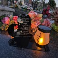 WIECZNY ZNICZ SOLARNY Statuetka lampion  na Grób Wszystkich Świętych LED