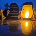 WIECZNY ZNICZ SOLARNY Statuetka dla RODZICÓW  na Grób Wszystkich Świętych LED