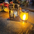 WIECZNY ZNICZ SOLARNY Statuetka dla MAMY na Grób Wszystkich Świętych LED