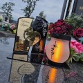 WIECZNY ZNICZ SOLARNY Statuetka dla RODZICÓW na Grób Wszystkich Świętych LED
