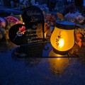 WIECZNY ZNICZ SOLARNY Statuetka dla ŻONY  na Grób Wszystkich Świętych LED