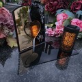 WIECZNY ZNICZ SOLARNY Statuetka dla MĘŻA na Grób Wszystkich Świętych LED