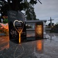WIECZNY ZNICZ SOLARNY Statuetka dla RODZICÓW na Grób Wszystkich Świętych