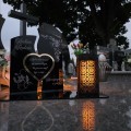 WIECZNY ZNICZ SOLARNY Statuetka dla RODZICÓW na Grób Wszystkich Świętych