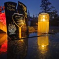 WIECZNY ZNICZ SOLARNY Statuetka dla RODZICÓW na Grób Wszystkich Świętych LED