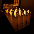 Wkład do znicza zniczy BIAŁA ŚWIECA LED  biały + złoty NA BATERIE 17,5cm