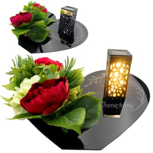 Wiązanka na grób ze zniczem solarnym KOMPOZYCJA KWIATOWA podstawka serce