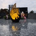 Znicz solarny STATUETKA NA CMENTARZ duża latarenka LED Z KRZYŻEM