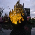 Znicz solarny STATUETKA NA CMENTARZ duża latarenka LED Z KRZYŻEM