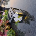 ZNICZ SOLARNY LED LAMPION NA GRÓB STATUETKA NA CMENTARZ Z KRZYŻEM
