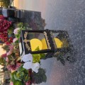 ZNICZ SOLARNY LED LAMPION NA GRÓB STATUETKA NA CMENTARZ Z KRZYŻEM