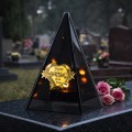 ZNICZ LED efekt płomienia LAMPION na GRÓB cmentarz SZKLANY  Z  SERCEM
