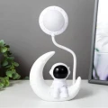 Lampka nocna Astronauta LED dla dzieci do pokoju na biurko USB