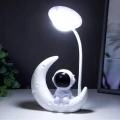 Lampka nocna Astronauta LED dla dzieci do pokoju na biurko USB