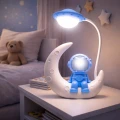 Lampka nocna Astronauta LED dla dzieci do pokoju na biurko USB
